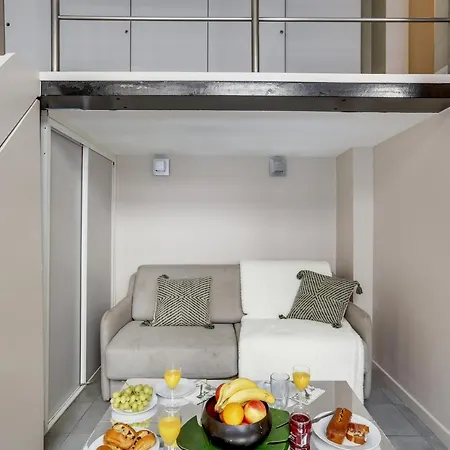 Daire Spacious, Bright And Beautifully Decorated Flat In Heart Of Marais Short Walk To Picaso Museum *