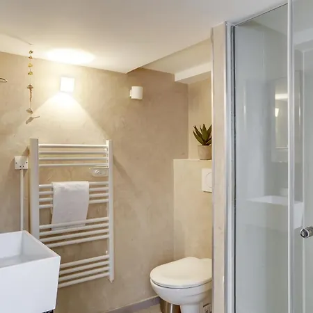 Spacious, Bright And Beautifully Decorated Flat In Heart Of Marais Short Walk To Picaso Museum Daire Paris